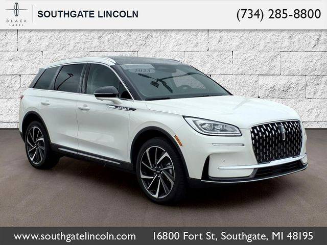 2023 Lincoln Corsair Reserve AWD photo