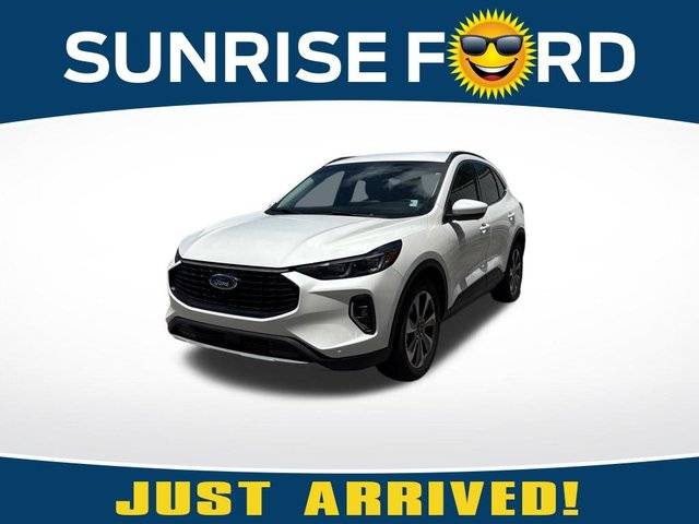 2023 Ford Escape Platinum AWD photo