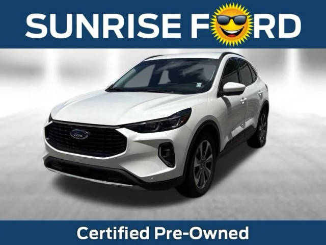 2023 Ford Escape Platinum AWD photo