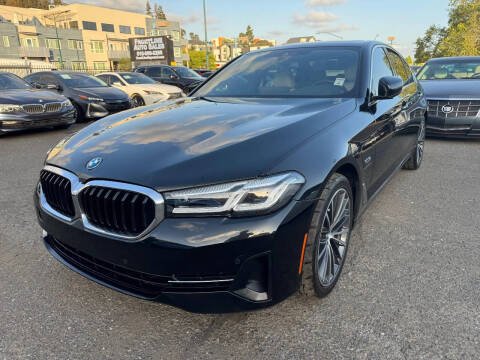 2022 BMW 5 Series 530e RWD photo