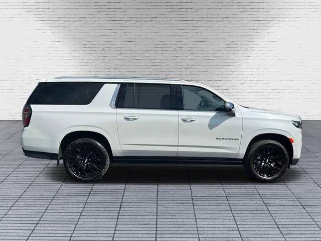 2023 Chevrolet Suburban Premier 4WD photo