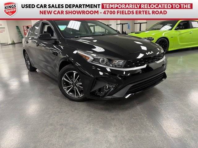 2023 Kia Forte LXS FWD photo