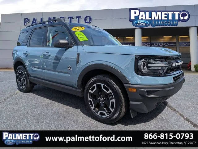 2023 Ford Bronco Sport Outer Banks 4WD photo