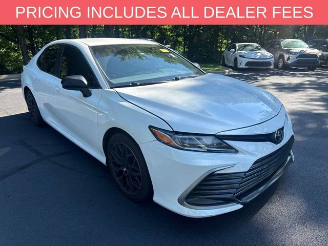 2023 Toyota Camry LE FWD photo