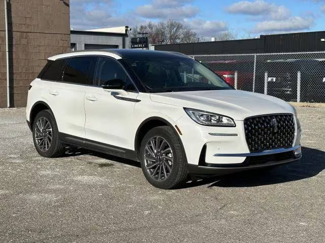 2023 Lincoln Corsair Reserve AWD photo