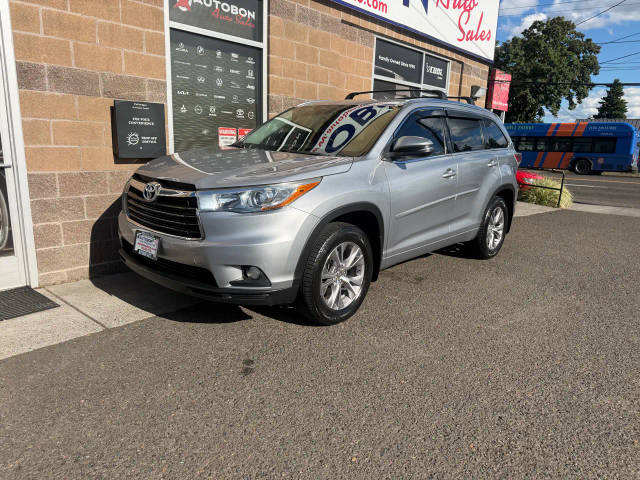 2015 Toyota Highlander XLE AWD photo