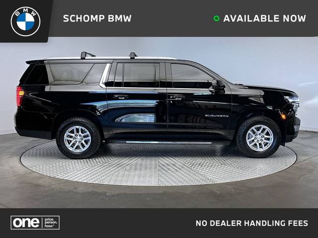 2023 Chevrolet Suburban LT 4WD photo
