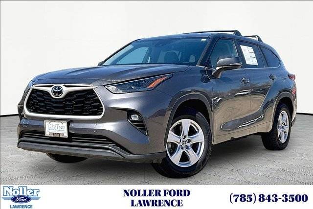 2023 Toyota Highlander LE FWD photo