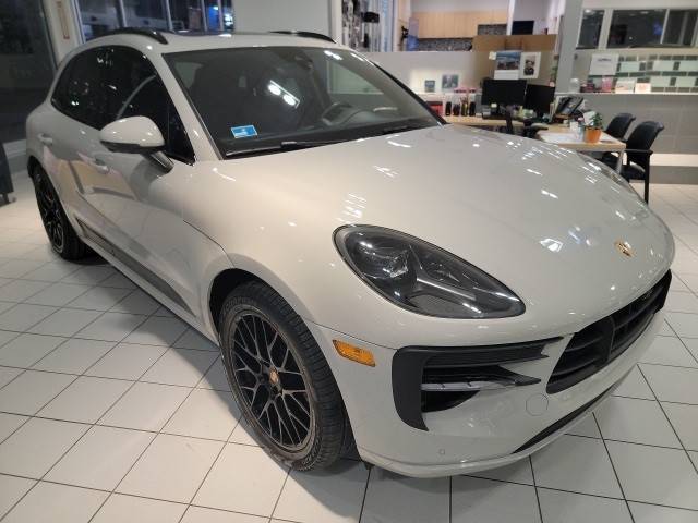 2021 Porsche Macan GTS AWD photo