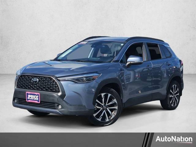 2022 Toyota Corolla Cross XLE FWD photo