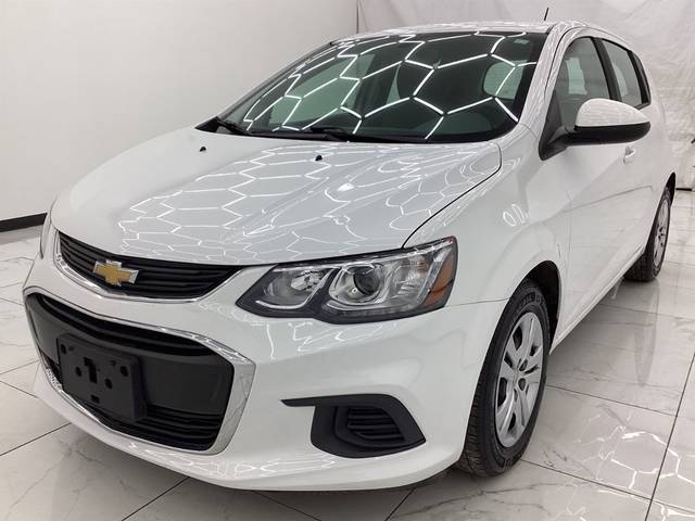 2017 Chevrolet Sonic LT FWD photo