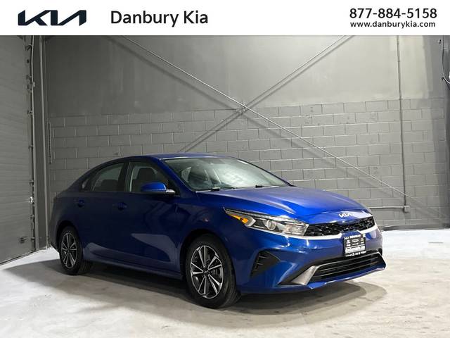 2023 Kia Forte LXS FWD photo