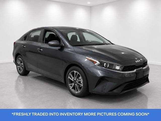 2023 Kia Forte LXS FWD photo