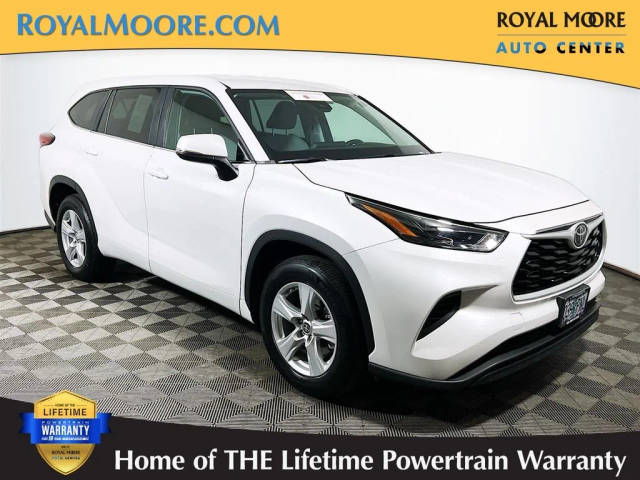 2023 Toyota Highlander L FWD photo