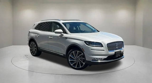 2023 Lincoln Nautilus Reserve AWD photo