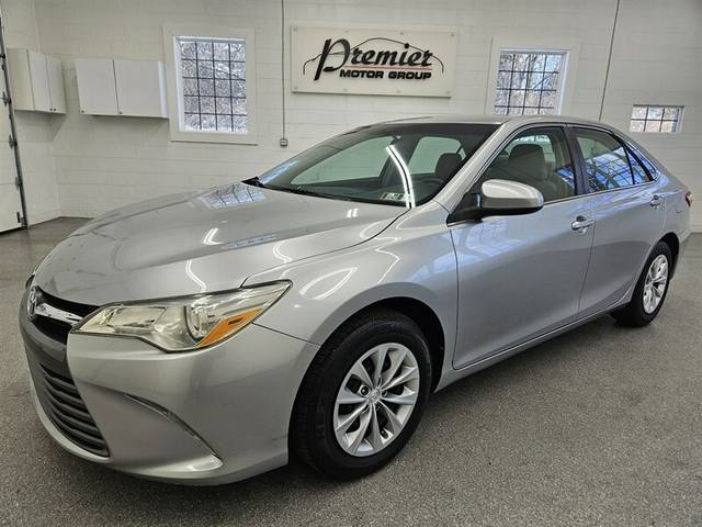 2015 Toyota Camry LE FWD photo