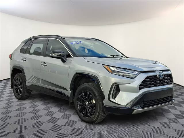 2023 Toyota RAV4 Hybrid XSE AWD photo