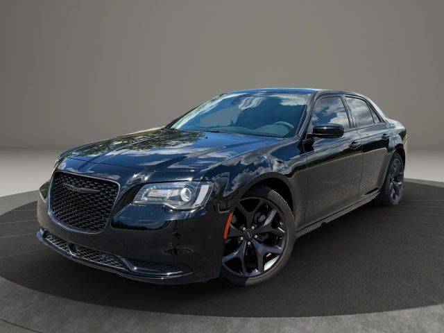 2023 Chrysler 300 Touring RWD photo