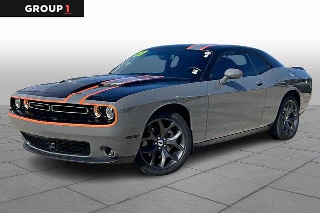 2023 Dodge Challenger SXT RWD photo
