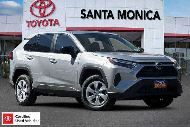 2023 Toyota RAV4 LE AWD photo