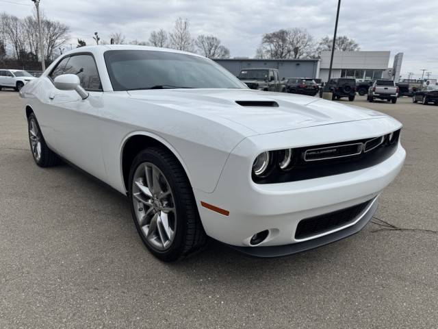 2023 Dodge Challenger SXT AWD photo