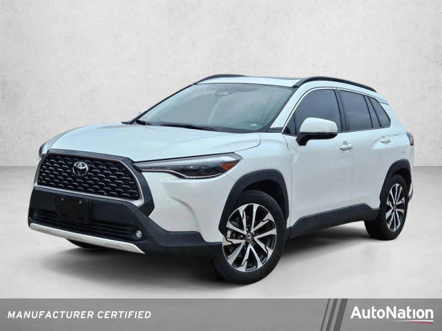 2023 Toyota Corolla Cross XLE FWD photo
