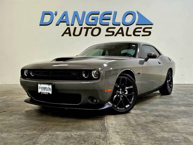 2023 Dodge Challenger R/T RWD photo