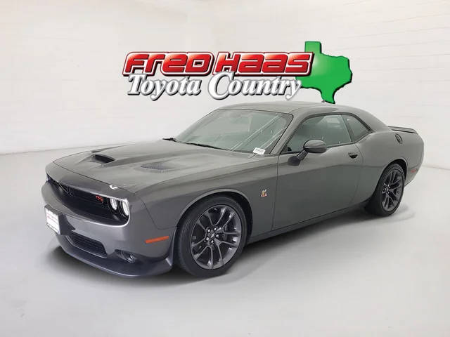 2023 Dodge Challenger R/T Scat Pack RWD photo