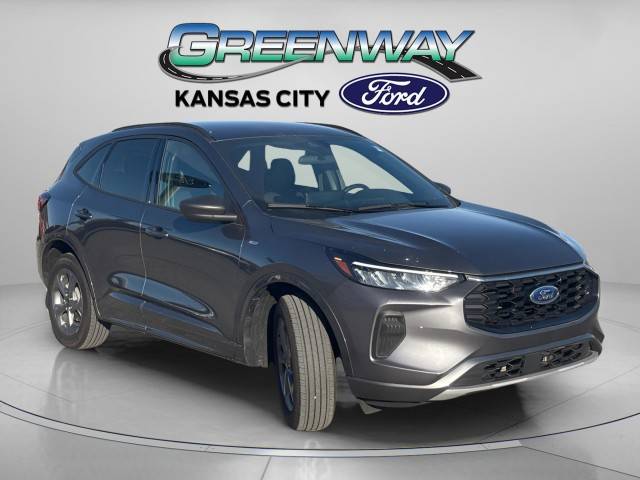 2023 Ford Escape ST-Line AWD photo
