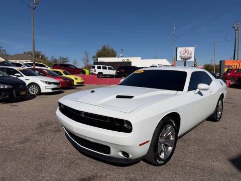 2021 Dodge Challenger SXT RWD photo