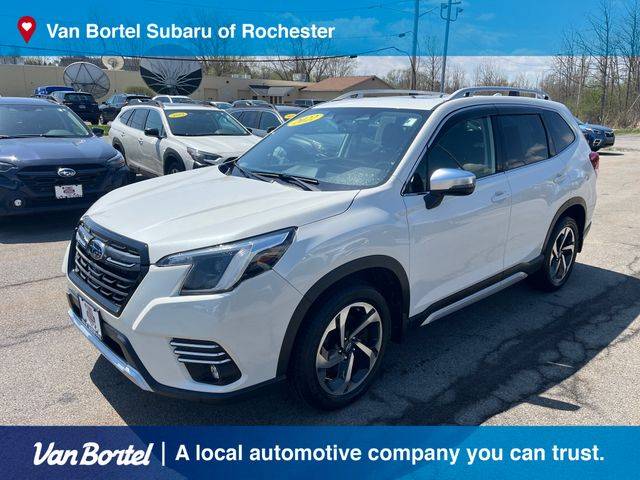 2022 Subaru Forester Touring AWD photo