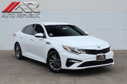 2020 Kia Optima LX FWD photo