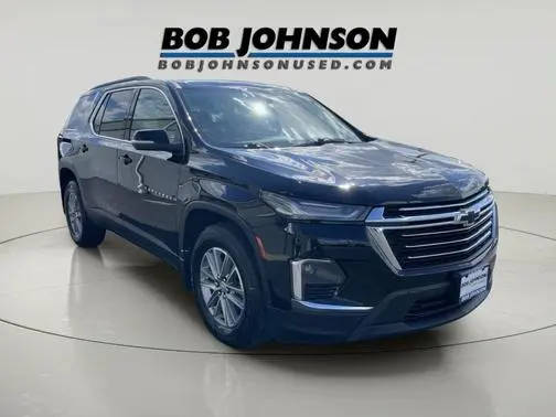 2023 Chevrolet Traverse LT Cloth AWD photo