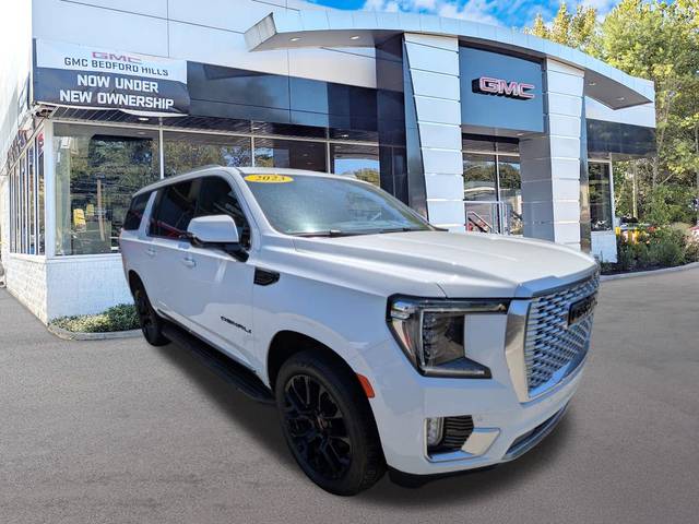 2023 GMC Yukon XL Denali 4WD photo