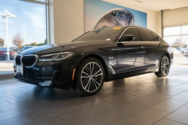 2022 BMW 5 Series 530e xDrive AWD photo