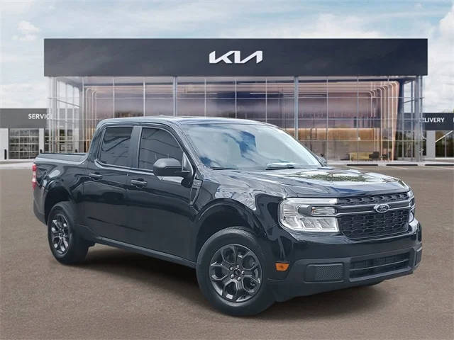 2023 Ford Maverick XLT FWD photo