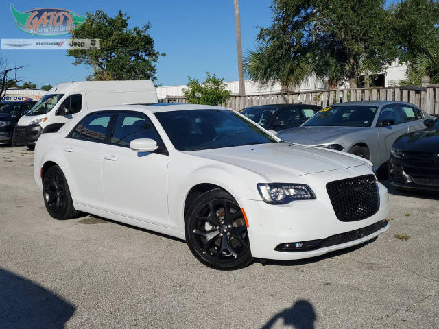 2022 Chrysler 300 300S RWD photo