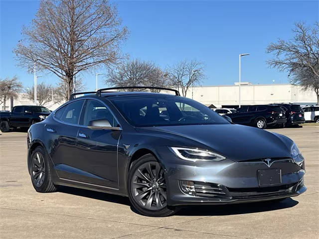 2020 Tesla Model S Long Range AWD photo