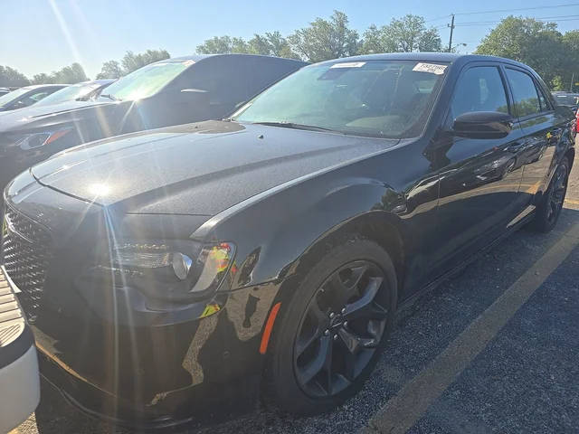 2023 Chrysler 300 Touring RWD photo