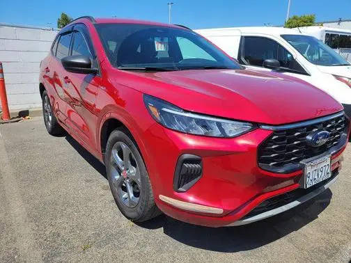 2023 Ford Escape ST-Line FWD photo