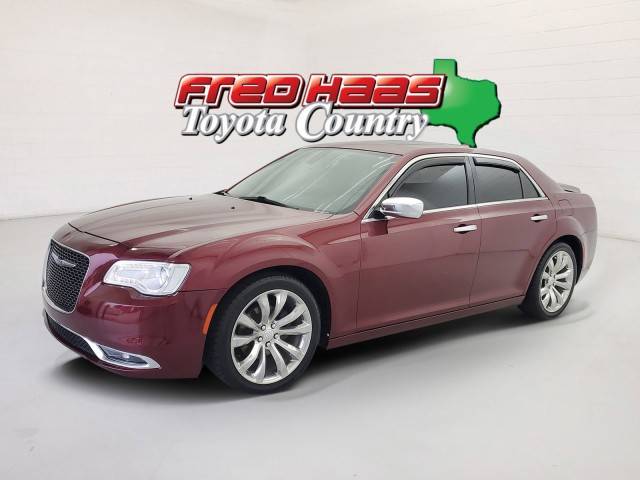 2020 Chrysler 300 Limited RWD photo