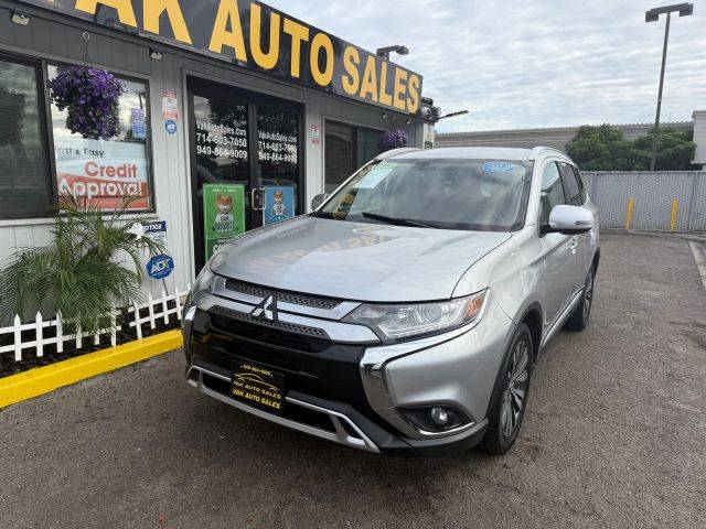 2020 Mitsubishi Outlander SE 4WD photo
