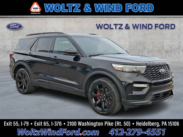 2023 Ford Explorer ST 4WD photo