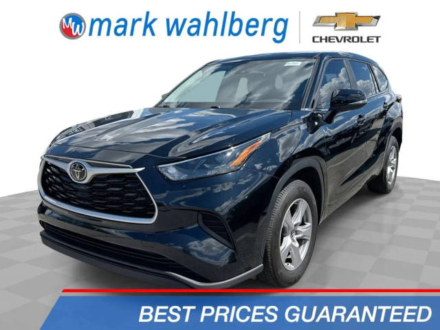 2023 Toyota Highlander L FWD photo