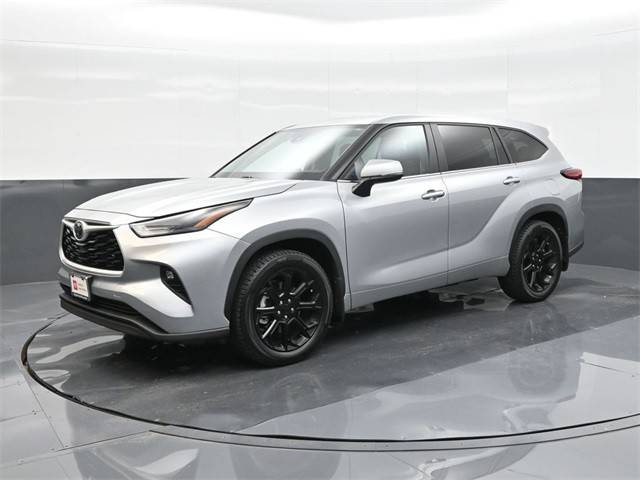 2023 Toyota Highlander L FWD photo