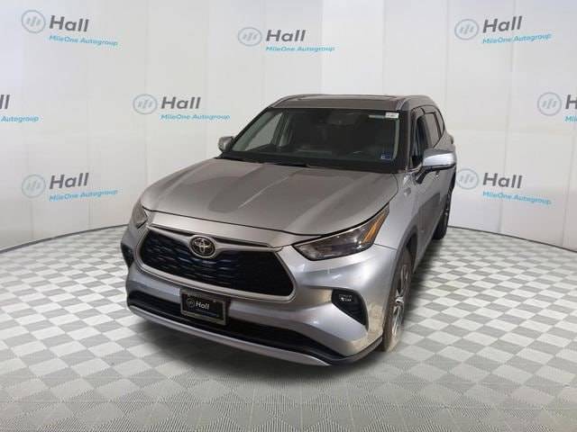 2023 Toyota Highlander XLE FWD photo
