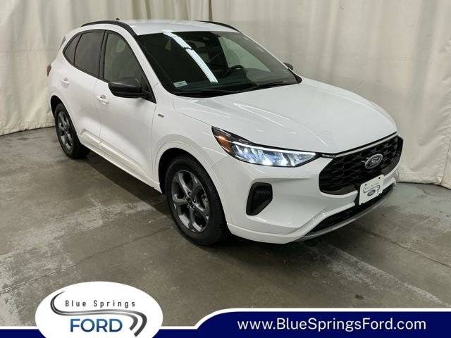 2023 Ford Escape ST-Line FWD photo