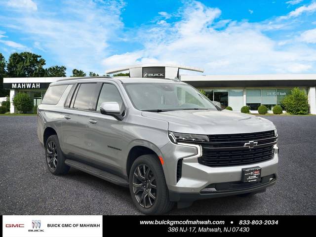 2023 Chevrolet Suburban RST 4WD photo