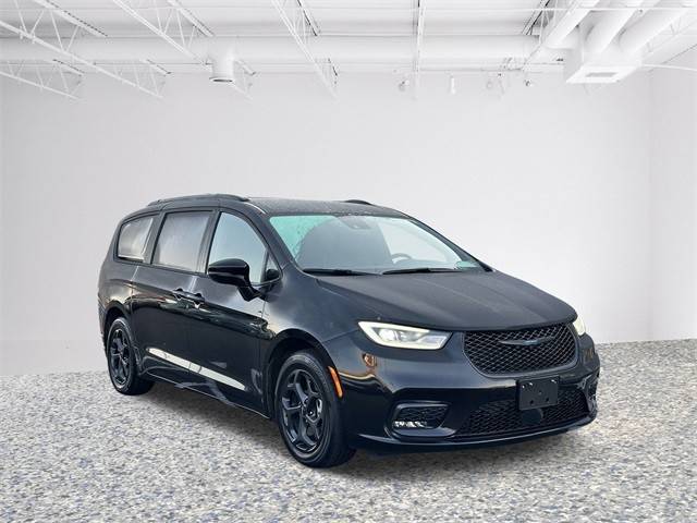 2021 Chrysler Pacifica Minivan Hybrid Limited FWD photo