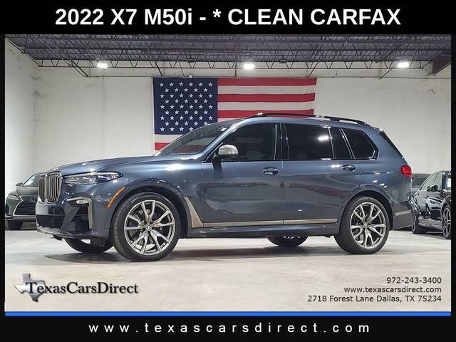 2022 BMW X7 M50i AWD photo